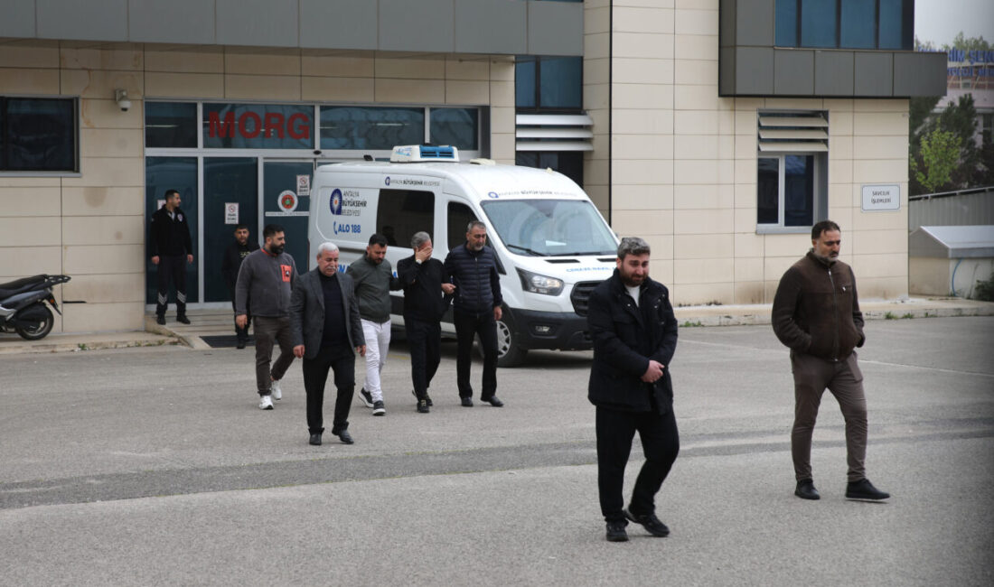 ANTALYA (AA) – Antalya'nın Konyaaltı ilçesinde denizde ölü bulunan gencin