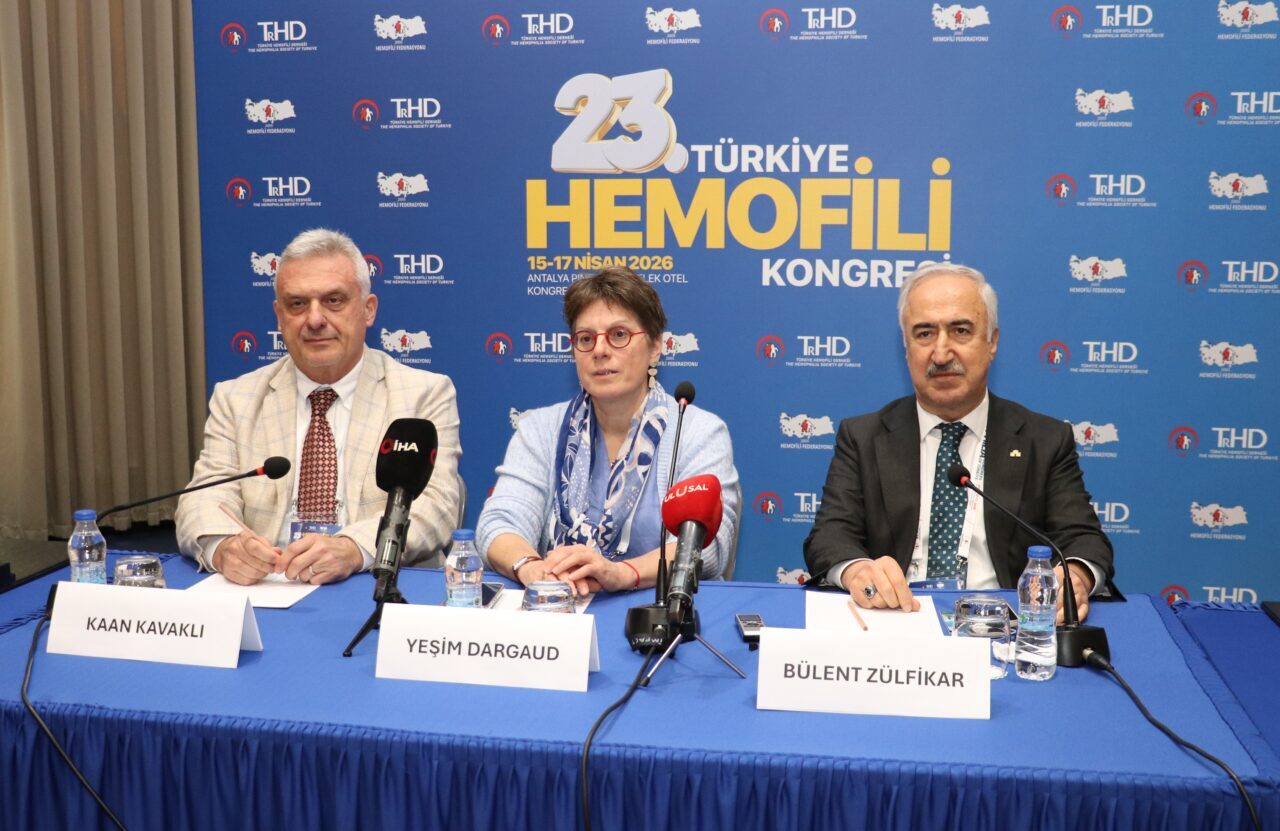 - Türkiye Hemofili Derneği Başkanı ve İstanbul Üniversitesi Rektörü Prof.