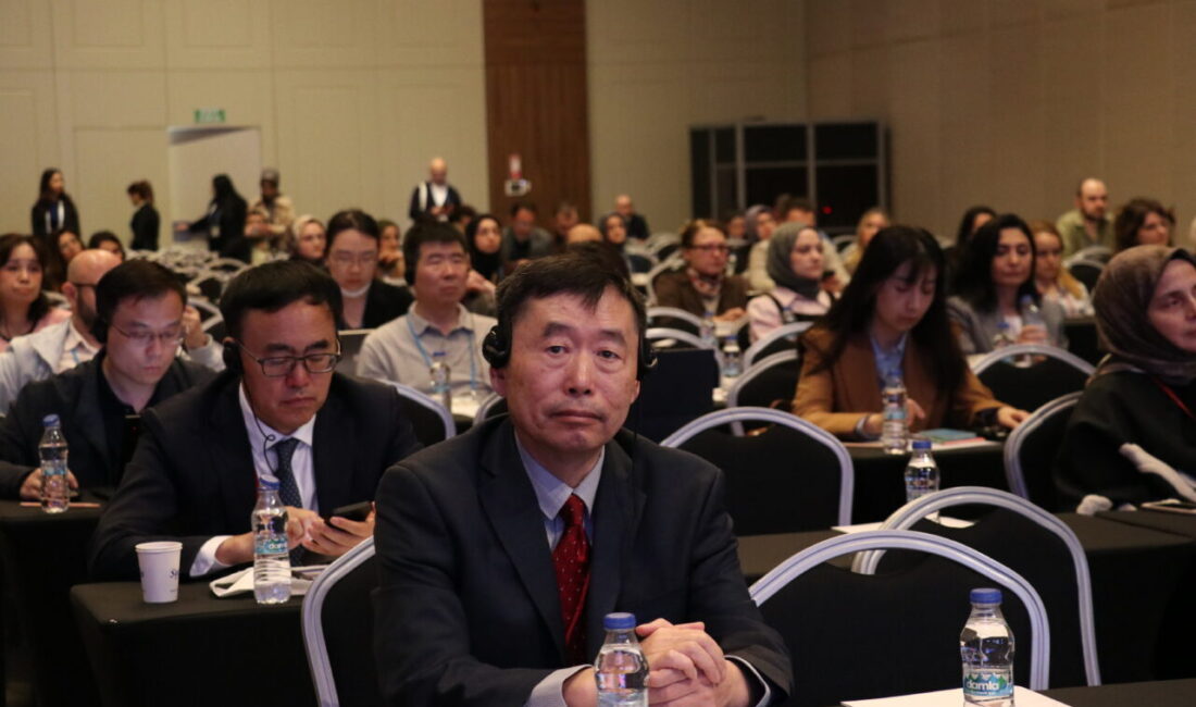 - Türk Psikofarmakoloji Derneği Başkanı Prof. Dr. Kemal Sayar:
- "50'ye