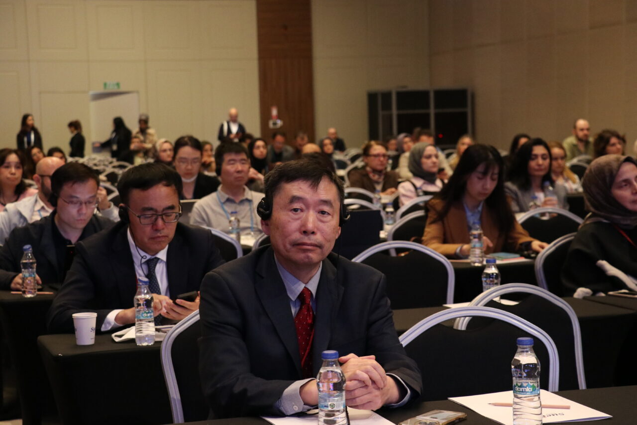 - Türk Psikofarmakoloji Derneği Başkanı Prof. Dr. Kemal Sayar:
- "50'ye