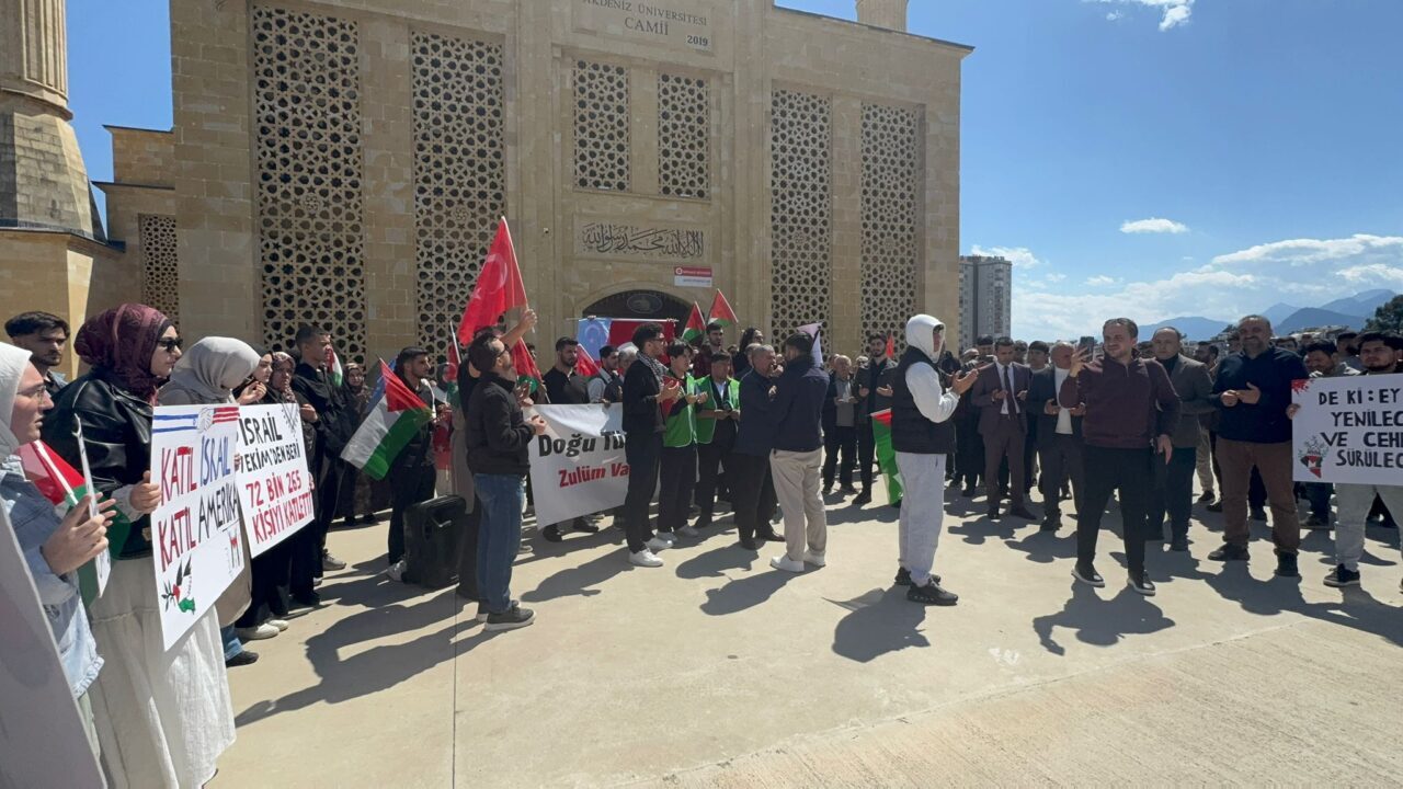 ANTALYA (AA) – Antalya'da bir araya gelen sivil toplum kuruluşları​​​​​​​