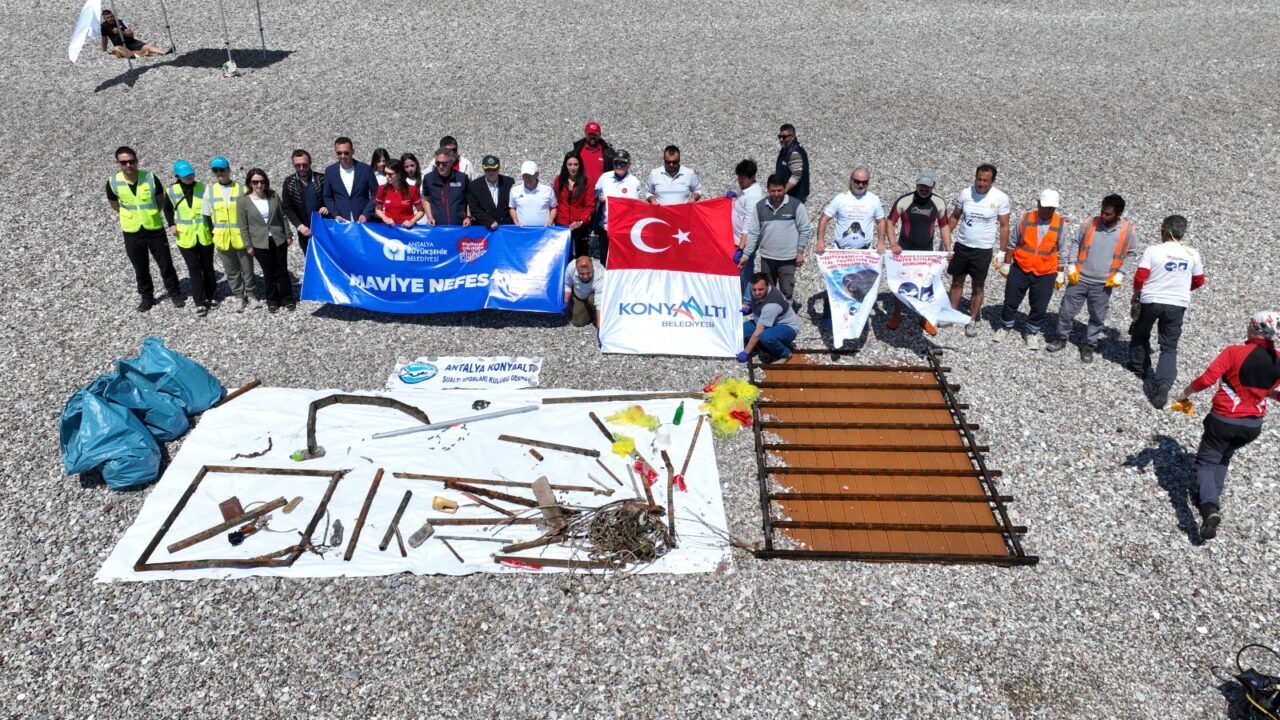 ANTALYA (AA) – Antalya'da, her yıl milyonlarca turistin denize girdiği