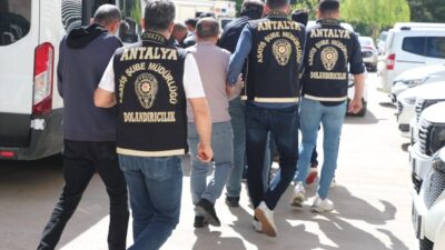 ANTALYA (AA) – Antalya'da sahte vekaletle gayrimenkul satışı yaptığı iddiasıyla