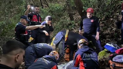 ANTALYA (AA) – Antalya’nın Aksu ilçesinde 80 metrelik uçuruma düşen