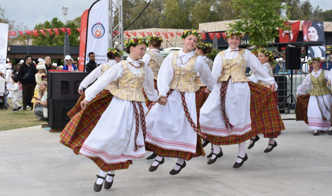 ANTALYA (AA) – Antalya'da 23 Nisan Ulusal Egemenlik ve Çocuk