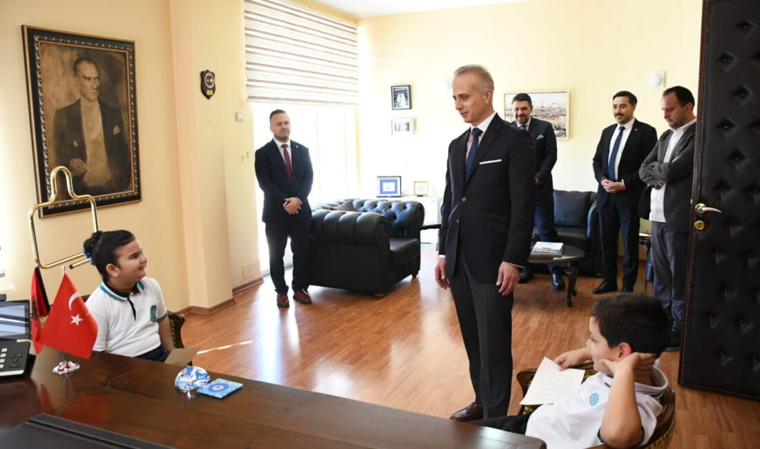 TİRAN (AA) – Arnavutluk'ta, 23 Nisan Ulusal Egemenlik ve Çocuk