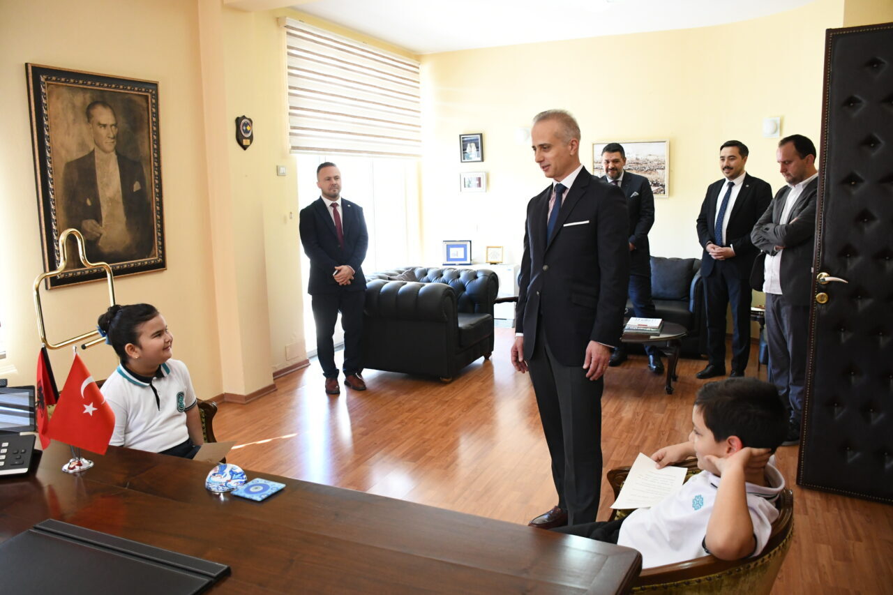 TİRAN (AA) – Arnavutluk'ta, 23 Nisan Ulusal Egemenlik ve Çocuk