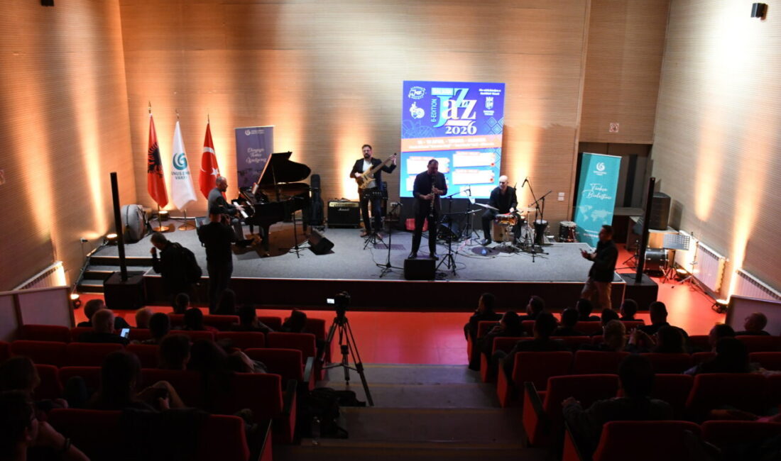 TİRAN (AA) – Arnavutluk'un başkenti Tiran'da bu yıl 6'ncısı düzenlenen