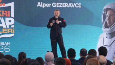 ÇANKIRI (AA) – Türkiye'nin ilk astronotu Alper Gezeravcı, Çankırı'da öğrenci