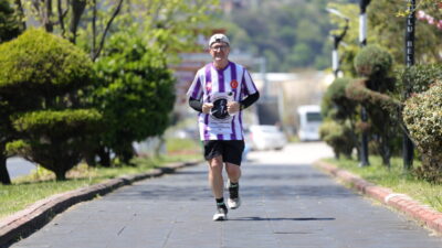 - "Ata'mızın İzinden Dolmabahçe'den Samsun'a" sloganıyla 20 Nisan'da başladığı koşusu