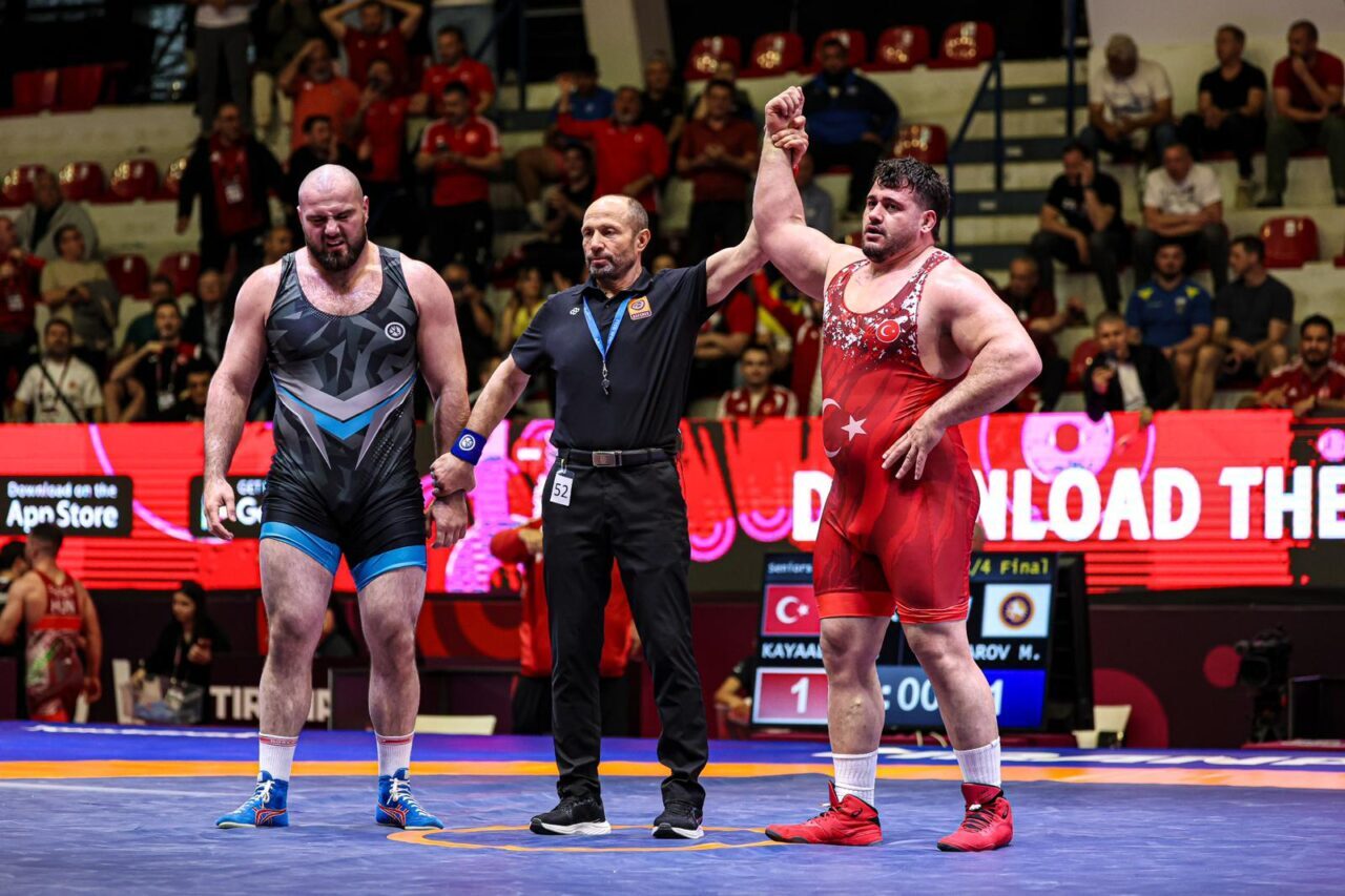 - Grekoromen stilde milli sporcular Rıza Kayaalp, Kerem Kamal ve