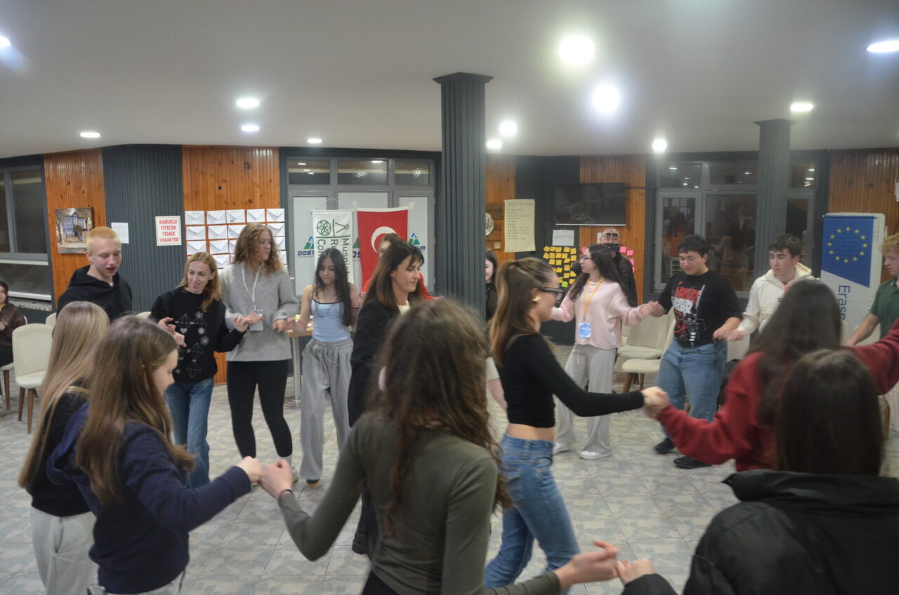 BURSA (AA) – Erasmus projesi kapsamında Avrupa ülkelerinden gelen öğrenciler