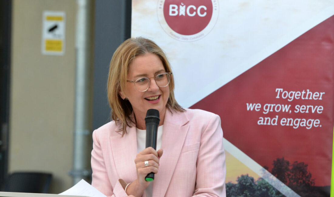 - Victoria Eyaleti Başbakanı Jacinta Allan:
- "İbadet etme hakkı, topluma