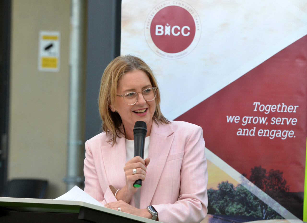 - Victoria Eyaleti Başbakanı Jacinta Allan:
- "İbadet etme hakkı, topluma