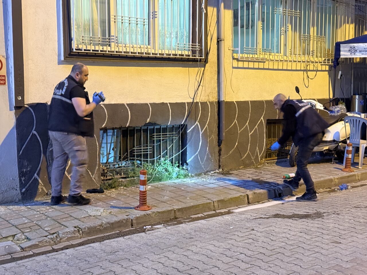 AYDIN (AA) – Aydın'ın Efeler ilçesinde bir apartmanın 5. katından