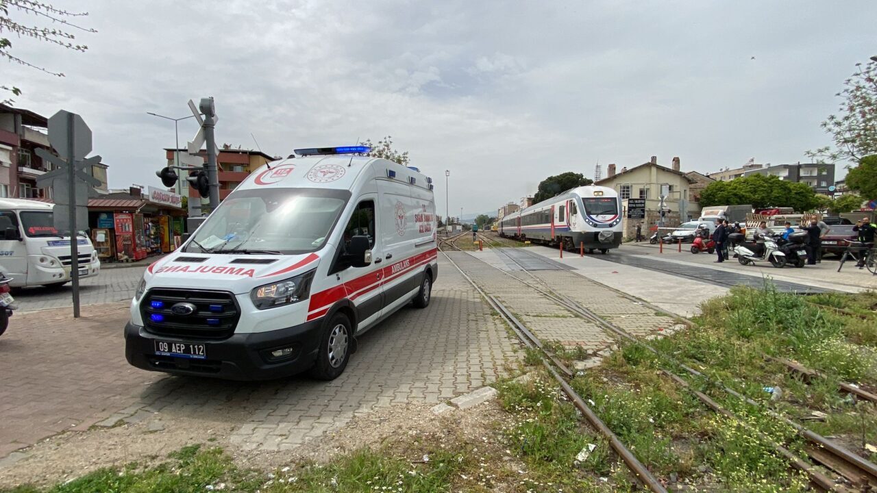 AYDIN (AA) – Aydın'ın Nazilli ilçesinde hemzemin geçitte bir kişinin