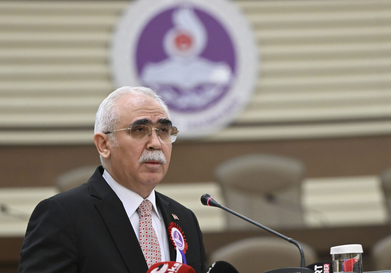 - "Anayasa Mahkemesi, bireysel başvuru mekanizmasıyla birlikte ulusal hukuk ile