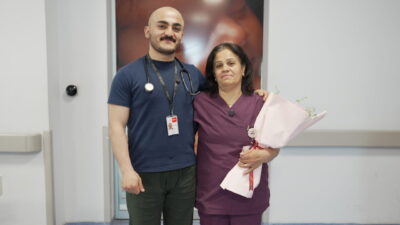 MALATYA (AA) – Malatya'da doktor Buğra Şekerci, aynı hastanede ebe