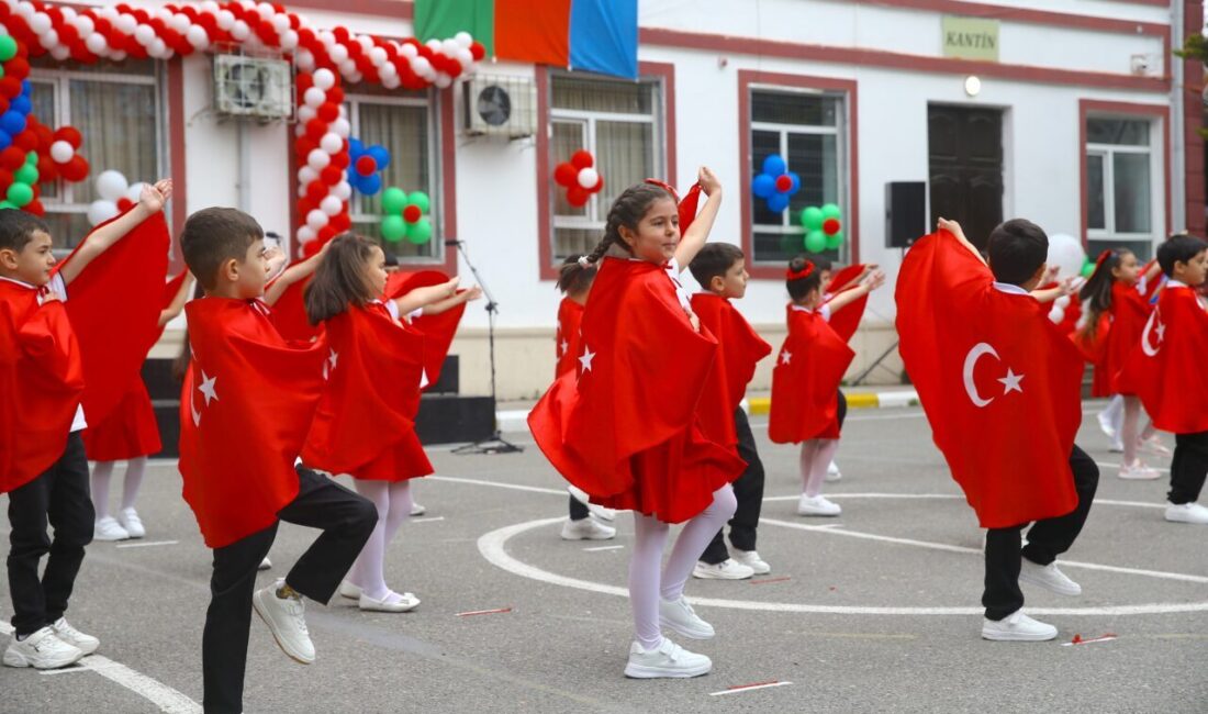 - Türkiye'nin Bakü Büyükelçisi Birol Akgün:
- "Mustafa Kemal Atatürk'ün sizlere