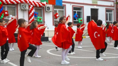 - Türkiye'nin Bakü Büyükelçisi Birol Akgün:
- "Mustafa Kemal Atatürk'ün sizlere