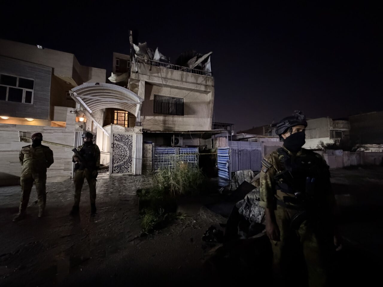 - Haşdi Şabi'ye ait kampa yönelik hava saldırısında 1 subay