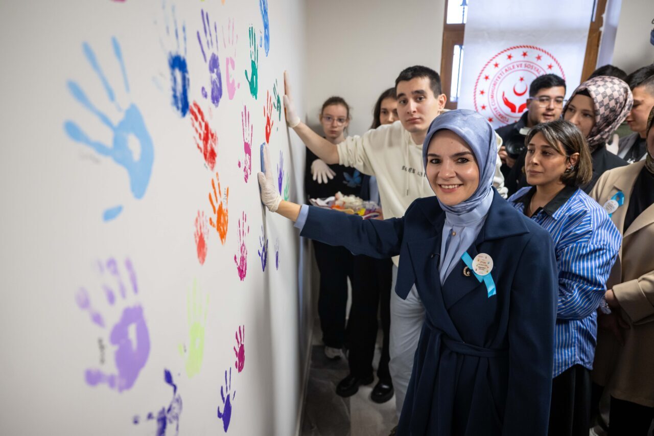 - "Hem aileleri hem çocuklarımızı güçlendirdiğimiz, destek olduğumuz önemli bir