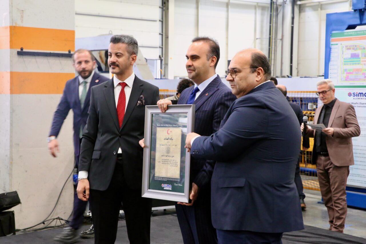 - "(Alüminyum) Sektörümüz gerek yeni alaşım ürünleri yatırımları gerekse de