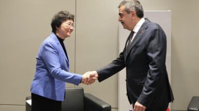 İSTANBUL (AA) – Milli Eğitim Bakanı Yusuf Tekin, İstanbul'da düzenlenen