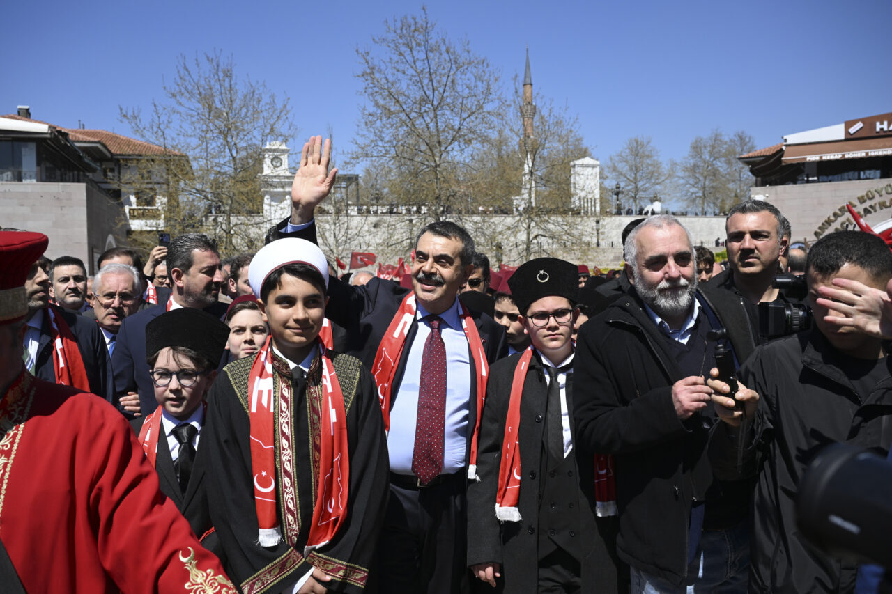 - "Binlerce yıllık devlet geleneğinin bize salık verdiği, bize tavsiye