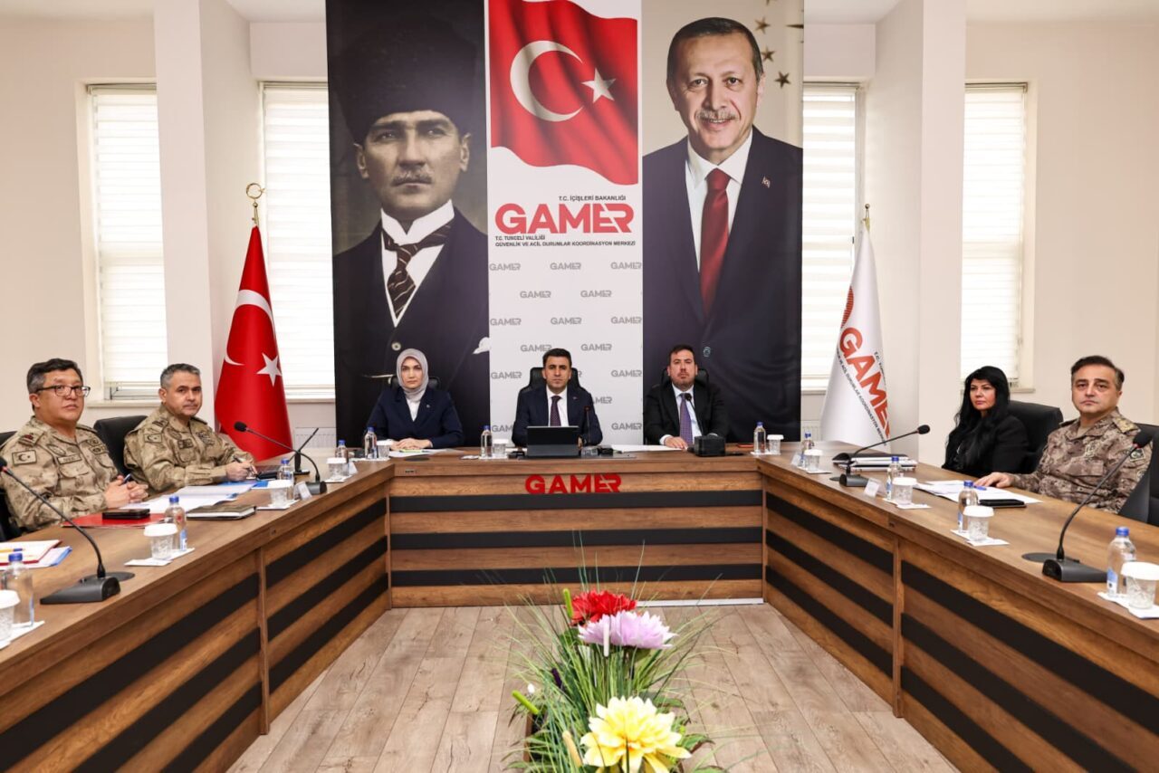 TUNCELİ (AA) – Adalet Bakan Yardımcısı Can Tuncay ve İçişleri