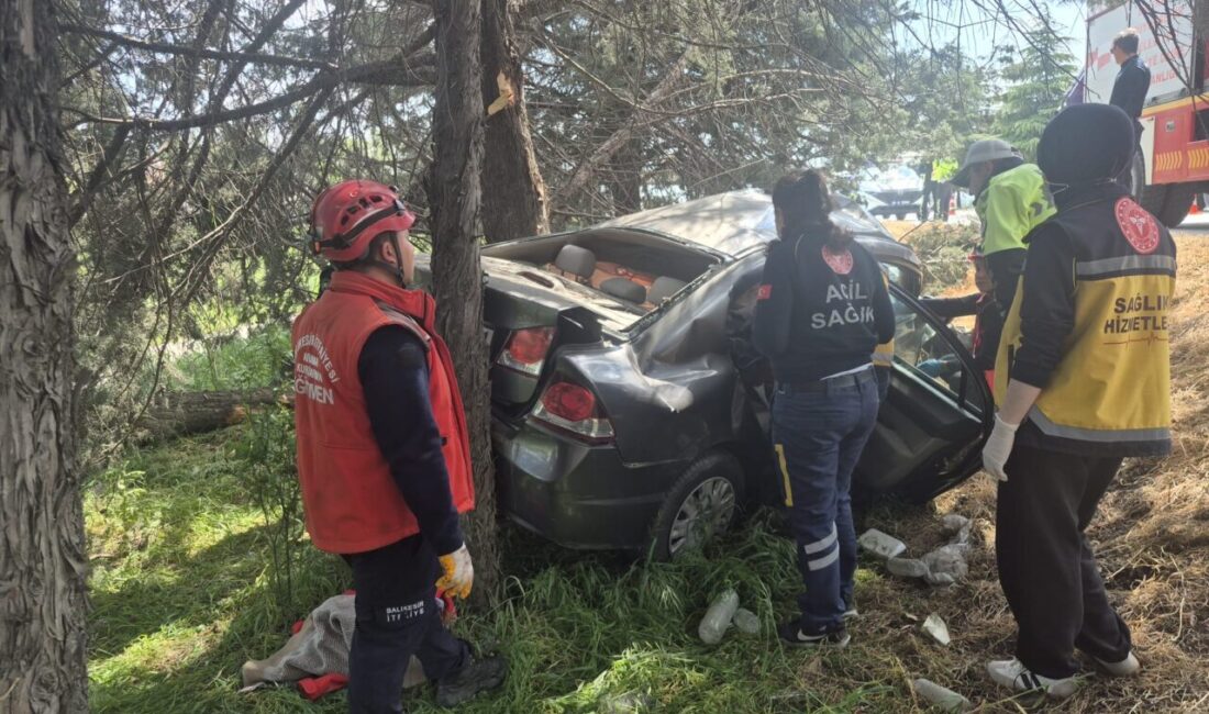 BALIKESİR (AA) – Balıkesir'in Altıeylül ilçesinde devrilen otomobilin sürücüsü yaşamını