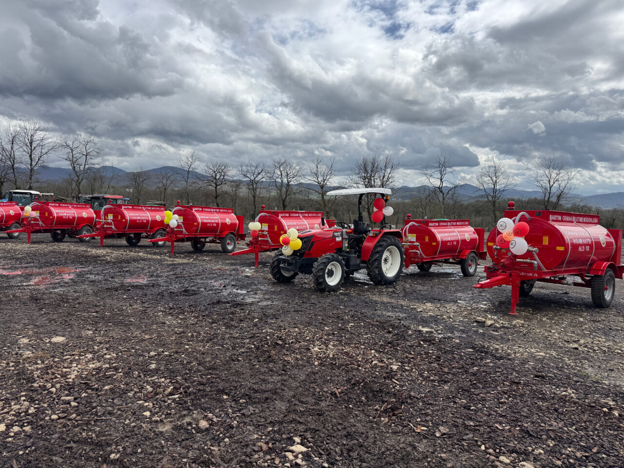 - Bartın Valisi Nurtaç Arslan:
- "Bu tankerler, yangınların büyümeden kontrol