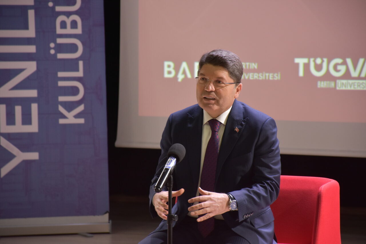 - TÜGVA Genel Başkan Yardımcısı Enes Seba:
- "TÜGVA, Cumhurbaşkanı Recep