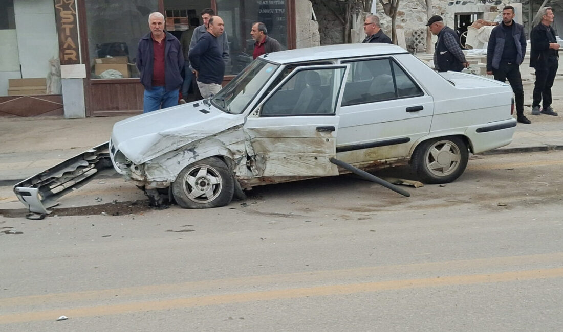 ANKARA (AA) – Ankara'nın Beypazarı ilçesinde 3 aracın karıştığı trafik