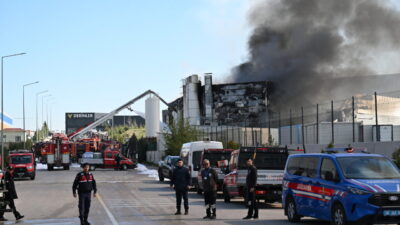 ANKARA (AA) – Ankara'nın Sincan ilçesindeki boya fabrikasında çıkan yangına
