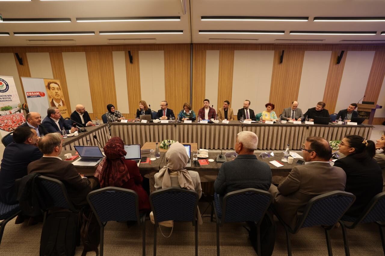 - Eğitim-Bir-Sen Genel Başkanı Ali Yalçın:
- "Bugün burada ele aldığımız