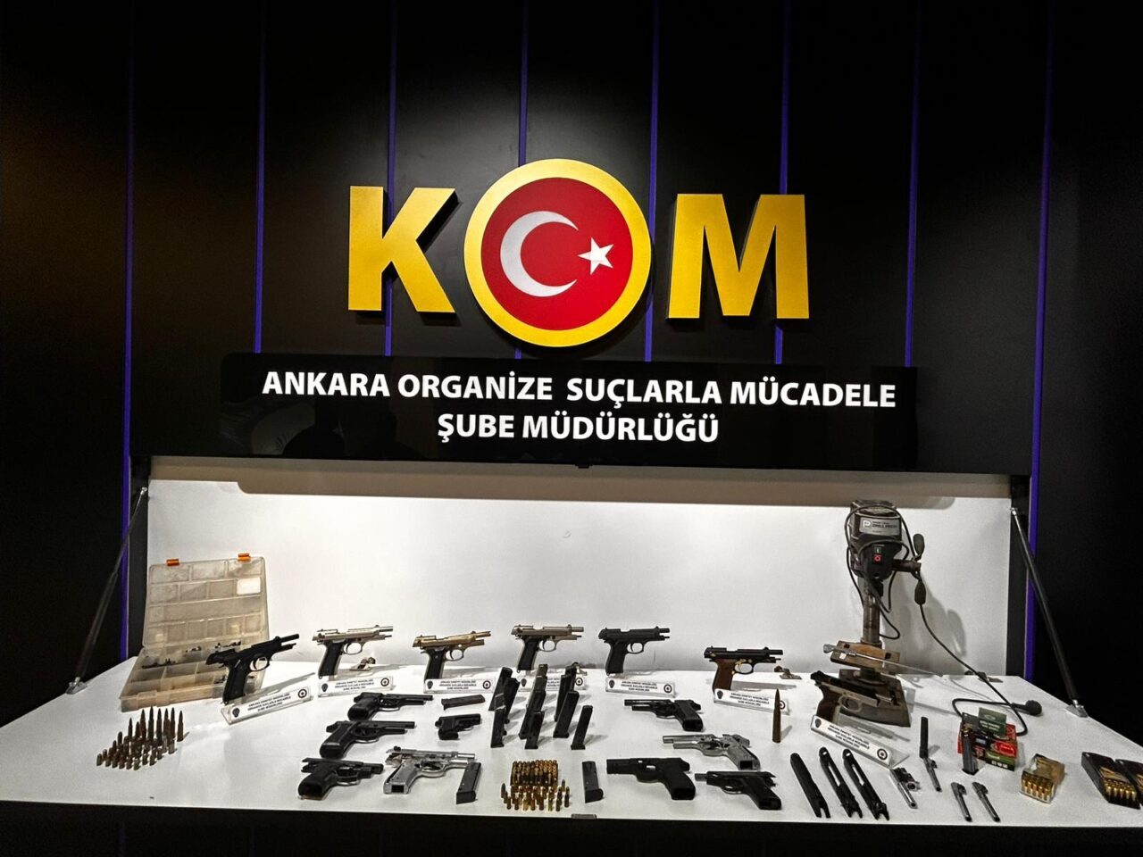 ANKARA (AA) – Başkentte silah kaçakçılığı ve yasa dışı silah
