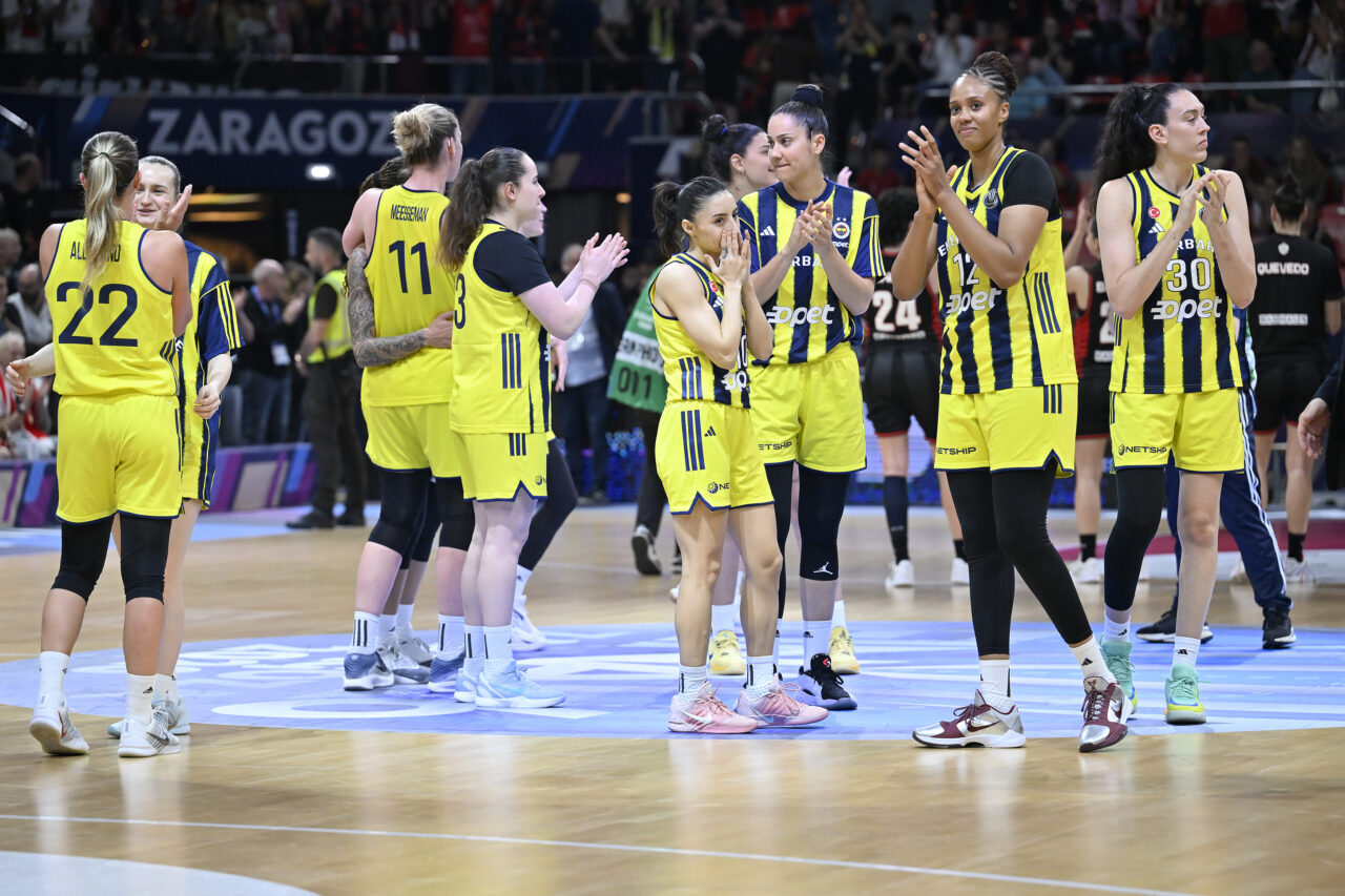 - Fenerbahçe Opet: 76 - Spar Girona: 59
- Sarı-lacivertliler, organizasyonda