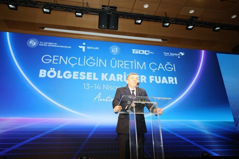 - Çalışma ve Sosyal Güvenlik Bakan Yardımcısı Ahmet Aydın:
- "Ortaya