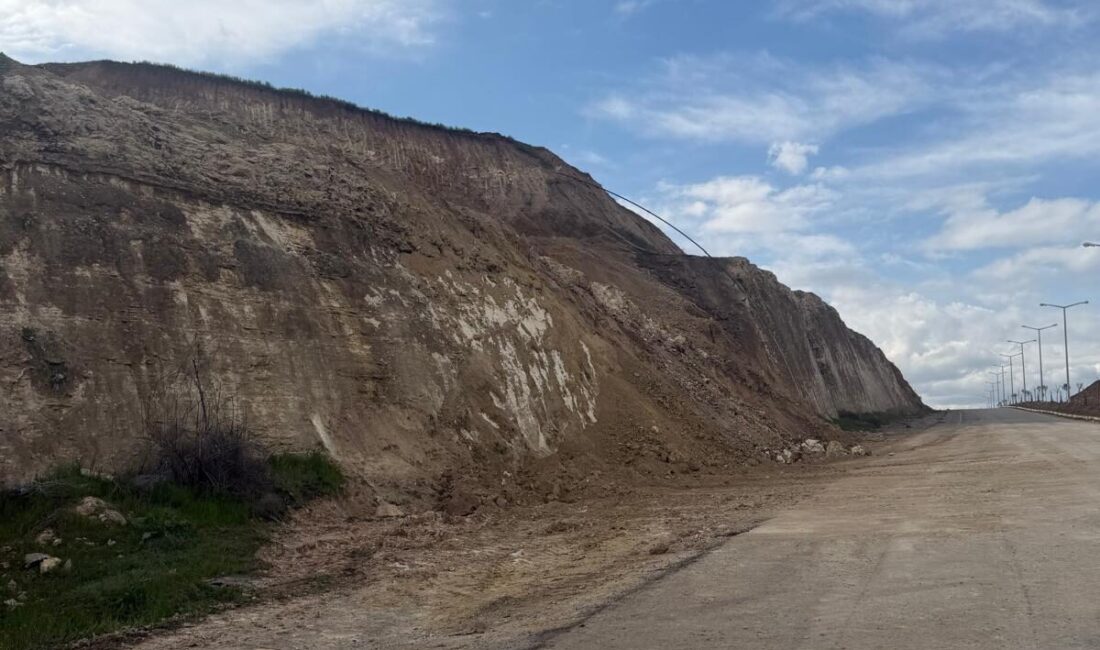 BATMAN (AA) – Batman'da dün heyelan nedeniyle tek yönlü ulaşıma