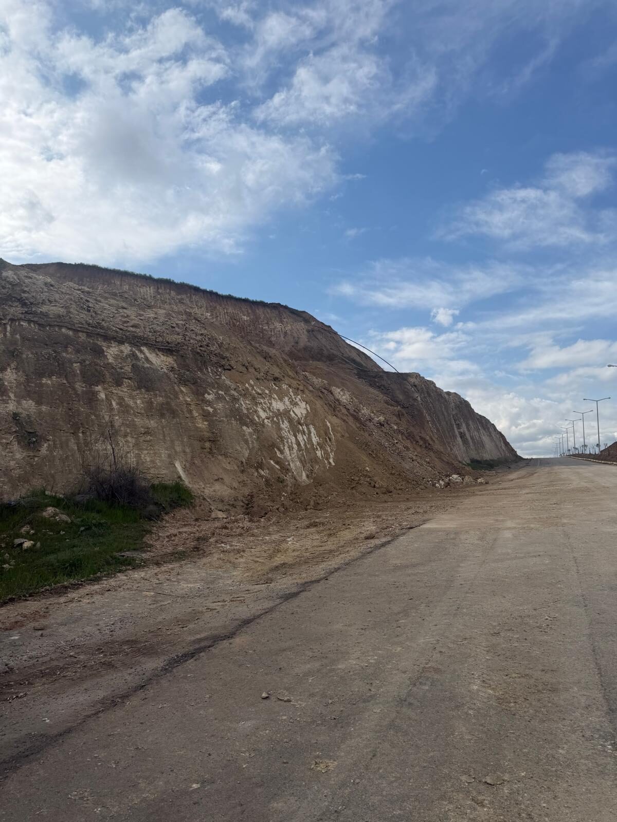 BATMAN (AA) – Batman'da dün heyelan nedeniyle tek yönlü ulaşıma