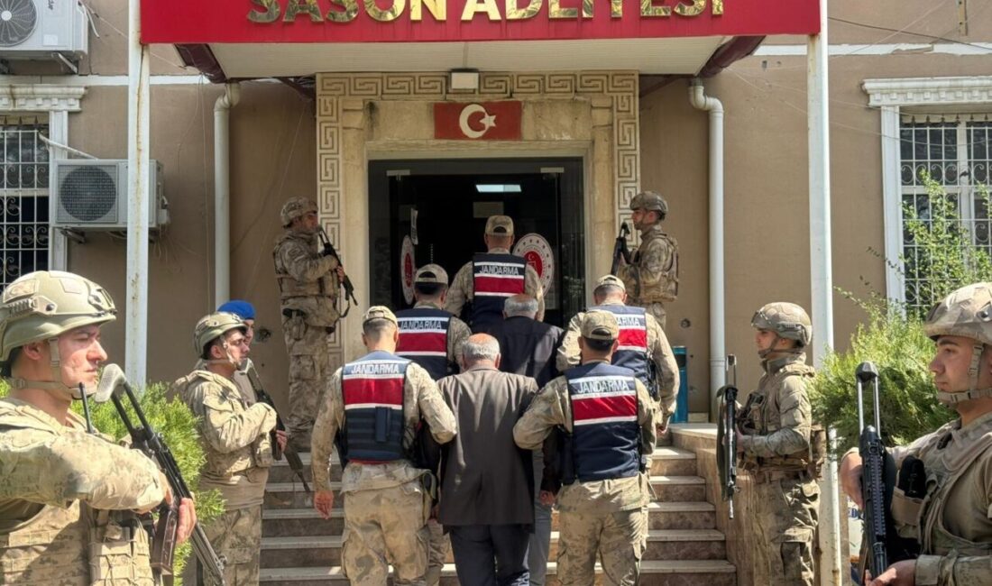 BATMAN (AA) – Batman'da düzenlenen kaçak silah operasyonunda çok sayıda