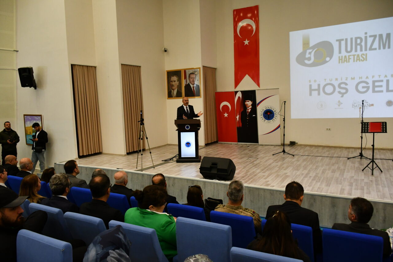 BATMAN (AA) – Batman'da "Turizm Haftası" dolayısıyla program düzenlendi. Vali