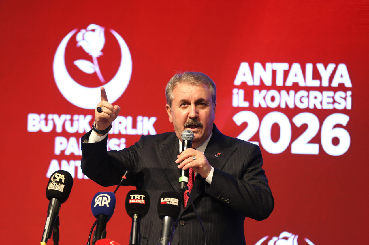 - "Orta Doğu'da, Afrika'da, Asya'da, kuzeyimizde, güneyimizde gelişen bütün hadiseler