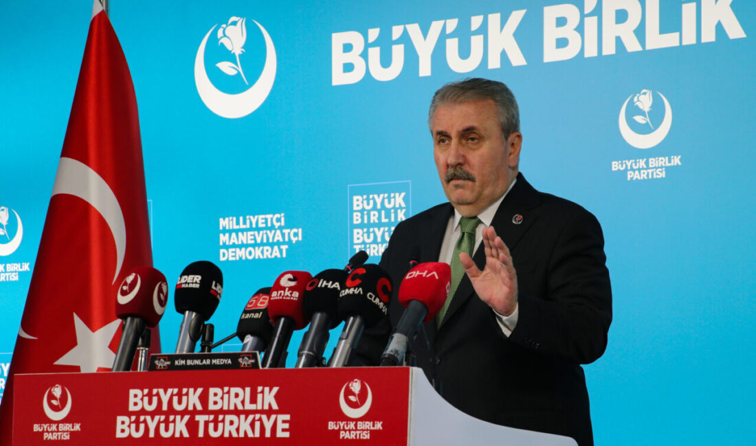 - "İşçi bayramı, işçi bayramı olarak kutlansın, işçiler tarafından kutlansın.