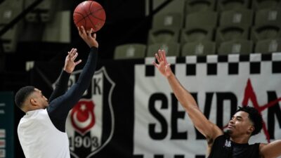 - Beşiktaş GAİN Başantrenörü Dusan Alimpijevic:
"Kulübün tarihine baktığımızda böyle bir