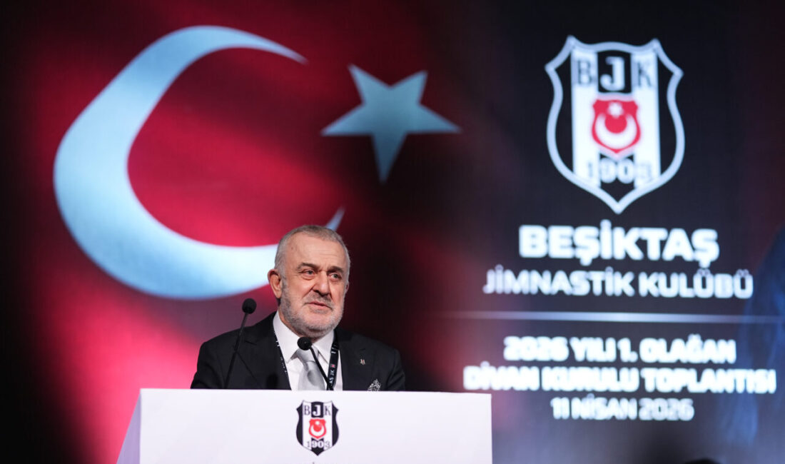 - Divan kurulu başkanı Ahmet Ürkmezgil:
"Bu kulübün gücü, hiçbir zaman