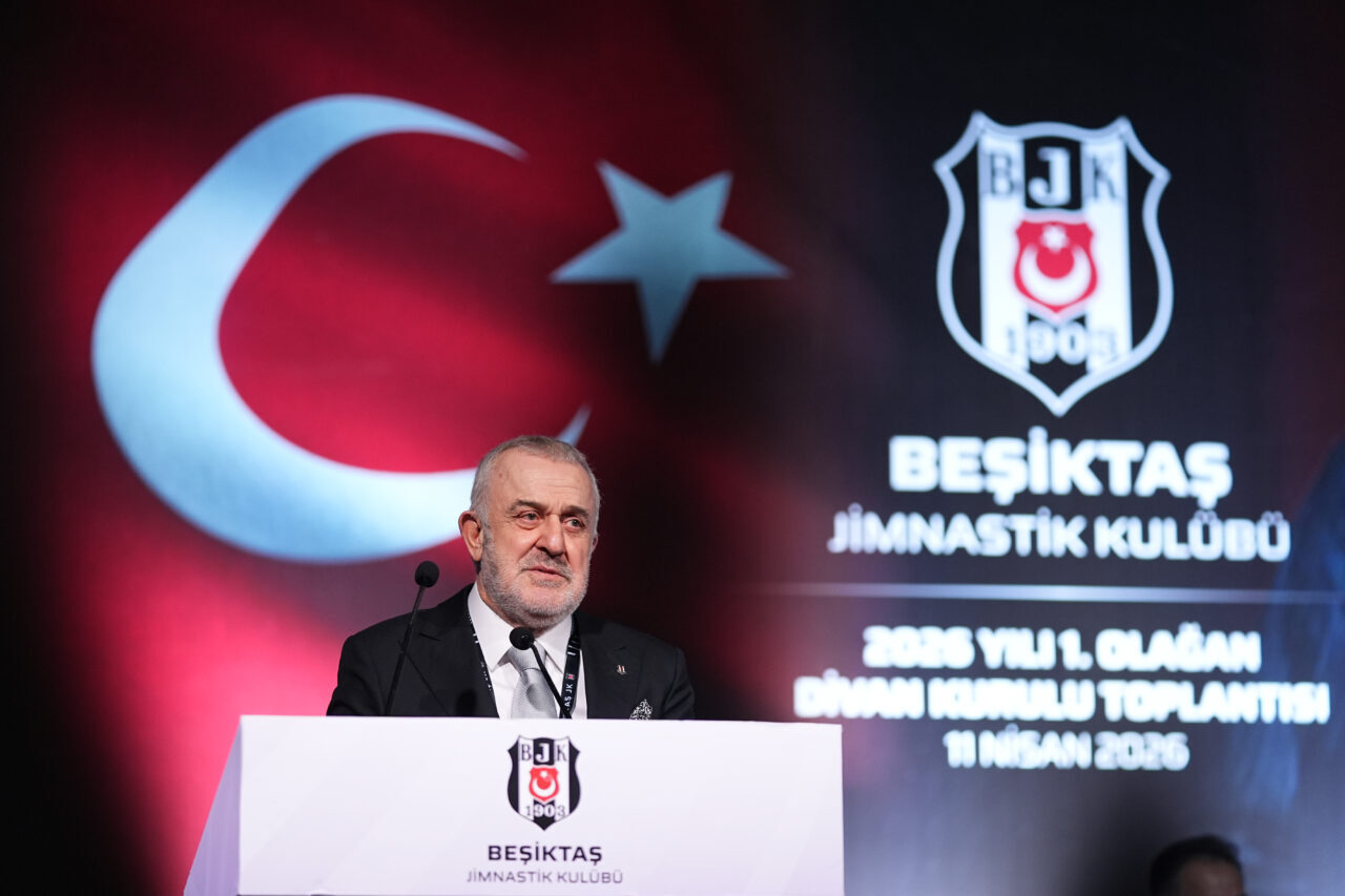 - Divan kurulu başkanı Ahmet Ürkmezgil:
"Bu kulübün gücü, hiçbir zaman