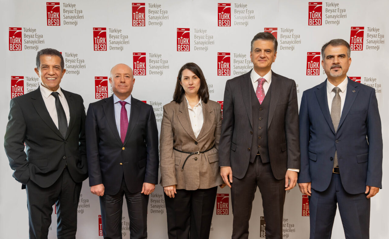 - Türkiye Beyaz Eşya Sanayicileri Derneği Yönetim Kurulu Başkanı Alper