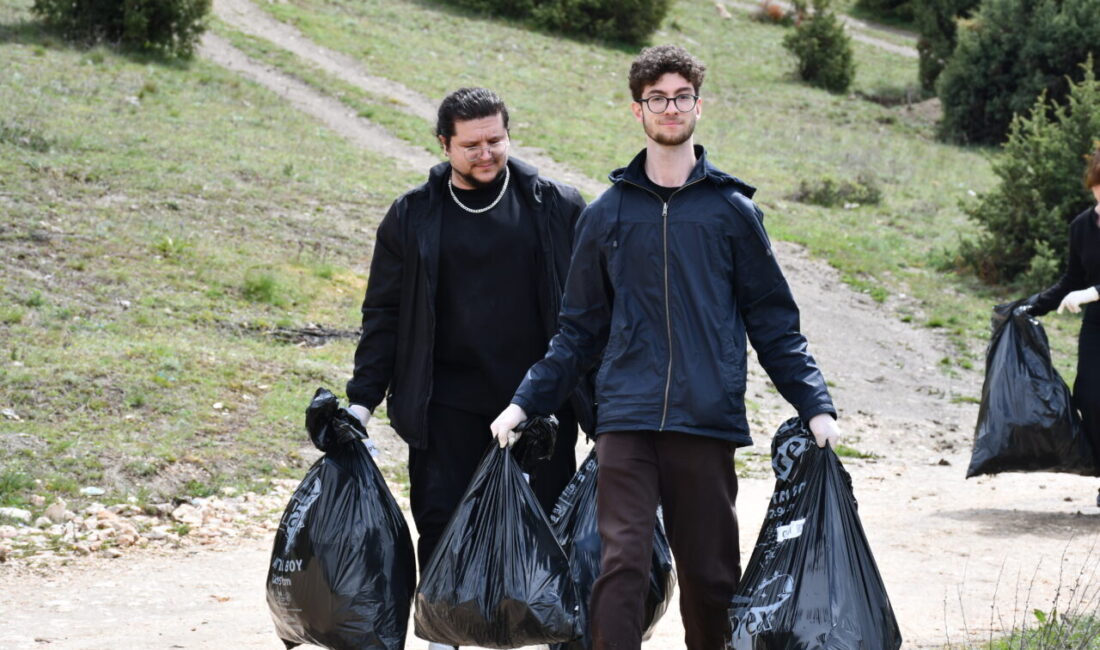 BİLECİK (AA) – Bilecik Şeyh Edebali Üniversitesi (BŞEÜ) öğrencileri, kentteki